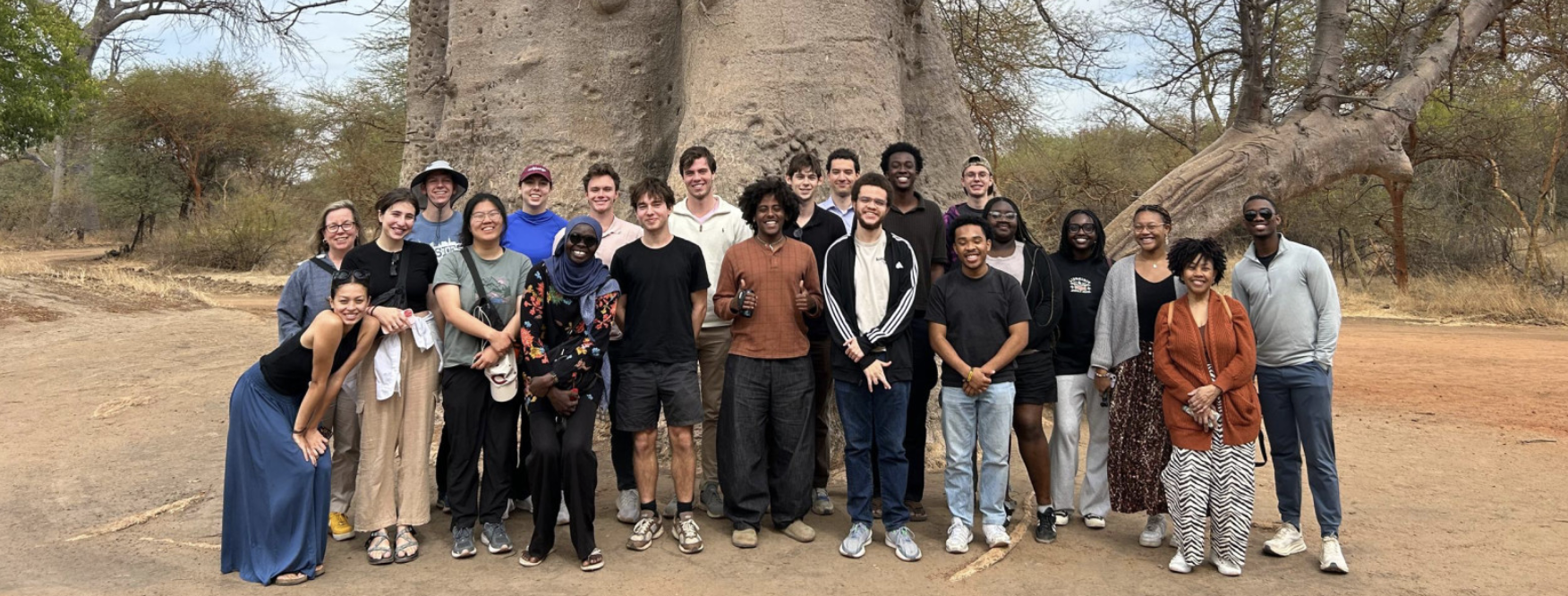 Étudiants internationaux sur le campus du WARC à Dakar